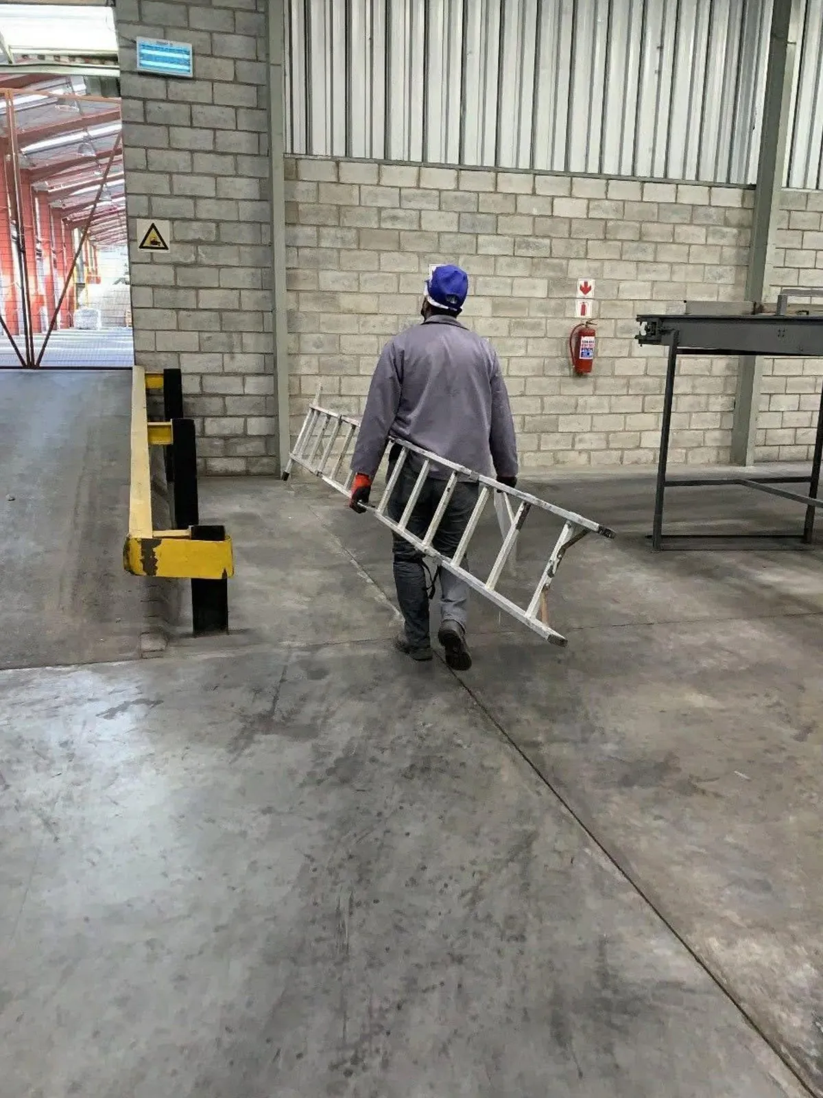 ASC Pest Control technician delivering a contract pest control service in a South African food distribution warehouse